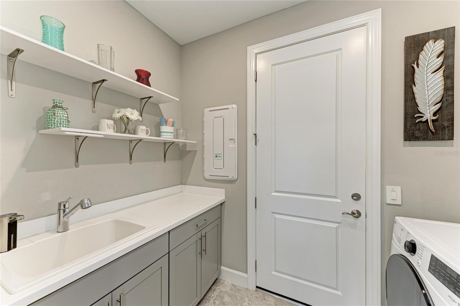 7575 SUMMERLAND Cv LAKEWOOD RANCH, FL 34202