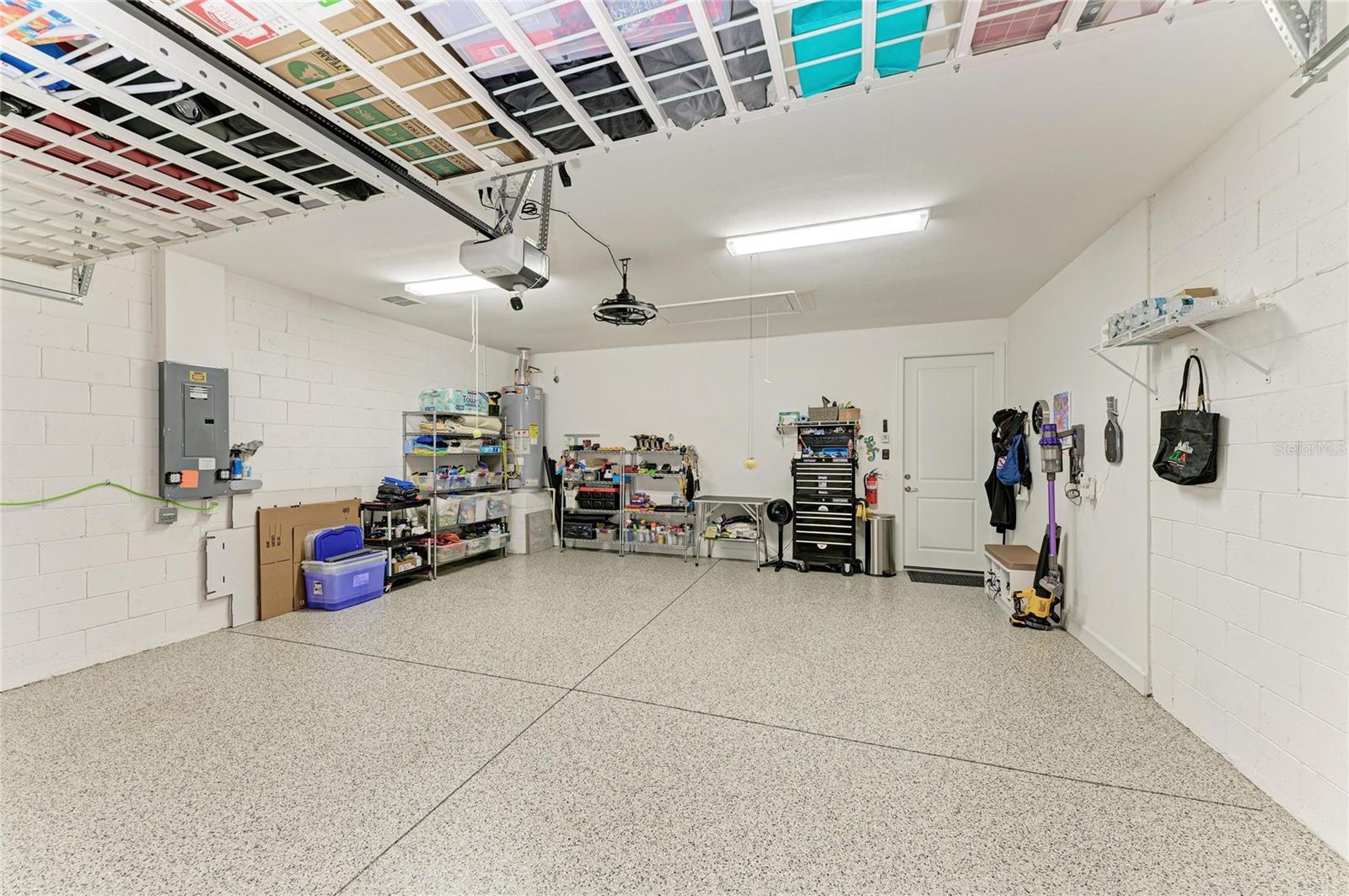 7575 SUMMERLAND Cv LAKEWOOD RANCH, FL 34202