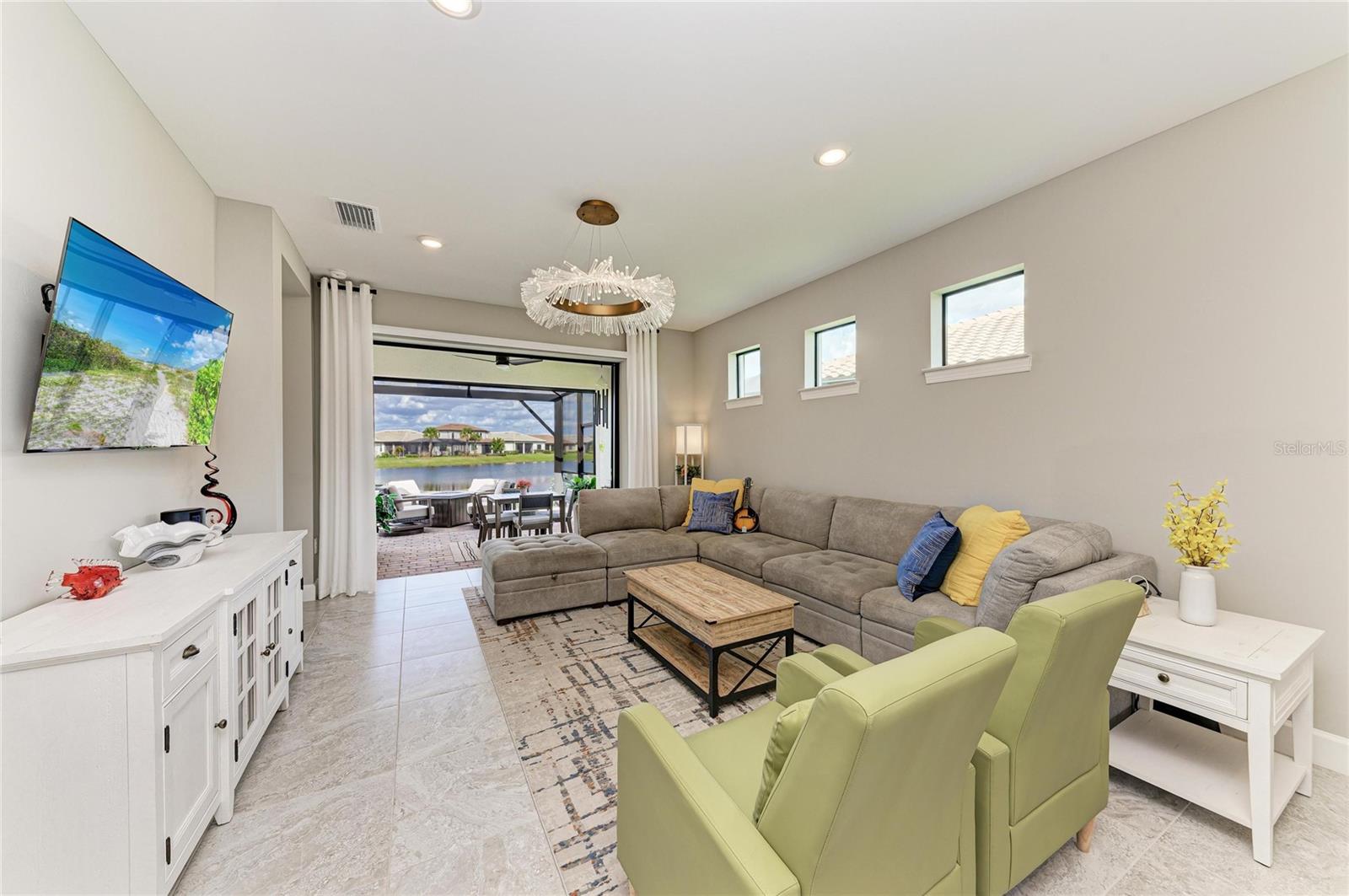 7575 SUMMERLAND Cv LAKEWOOD RANCH, FL 34202