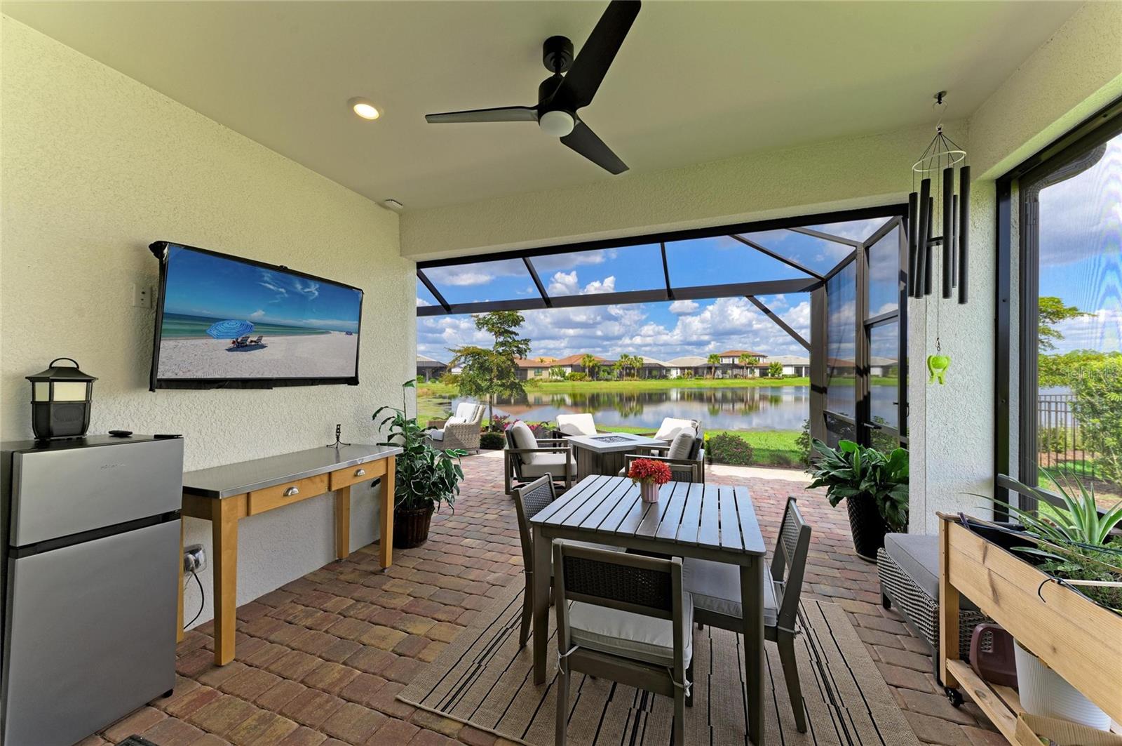 7575 SUMMERLAND Cv LAKEWOOD RANCH, FL 34202