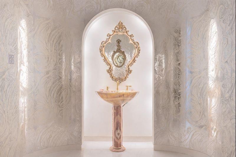 812 SWEETWATER Clb Blvd LONGWOOD, FL 32779