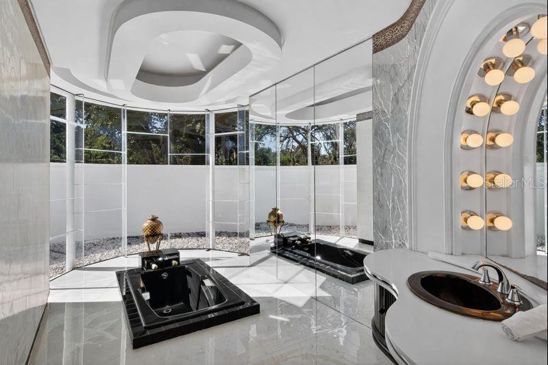 812 SWEETWATER Clb Blvd LONGWOOD, FL 32779