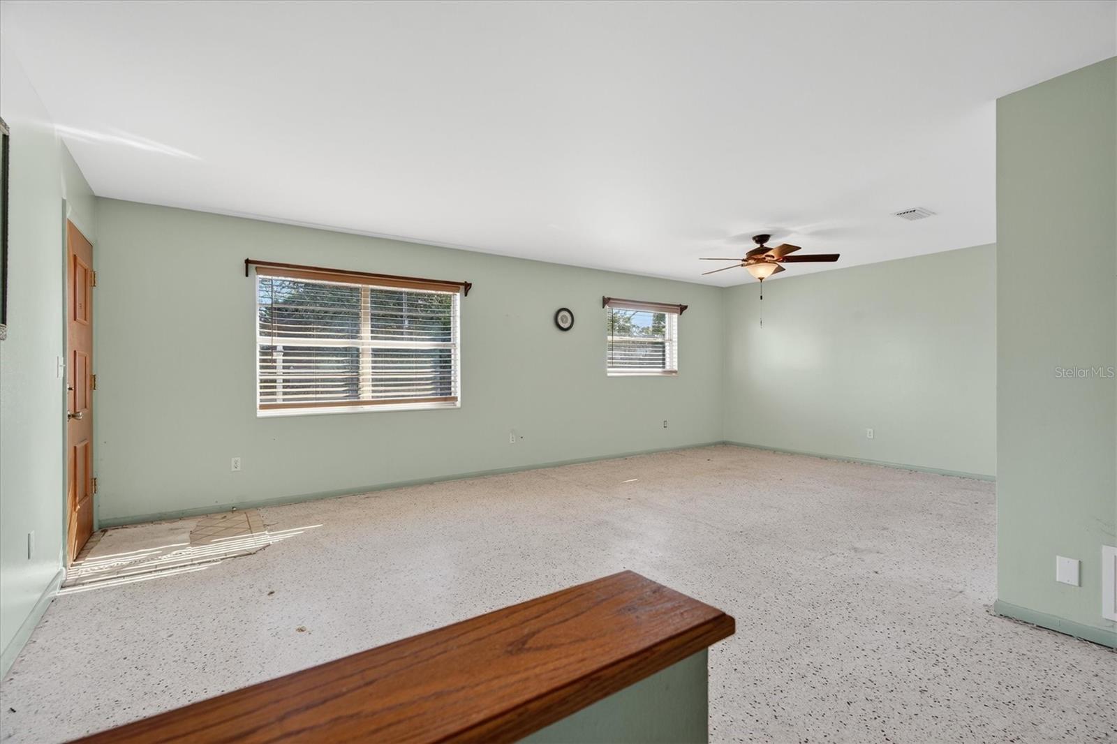 1704 LARKIN Ave ORLANDO, FL 32812