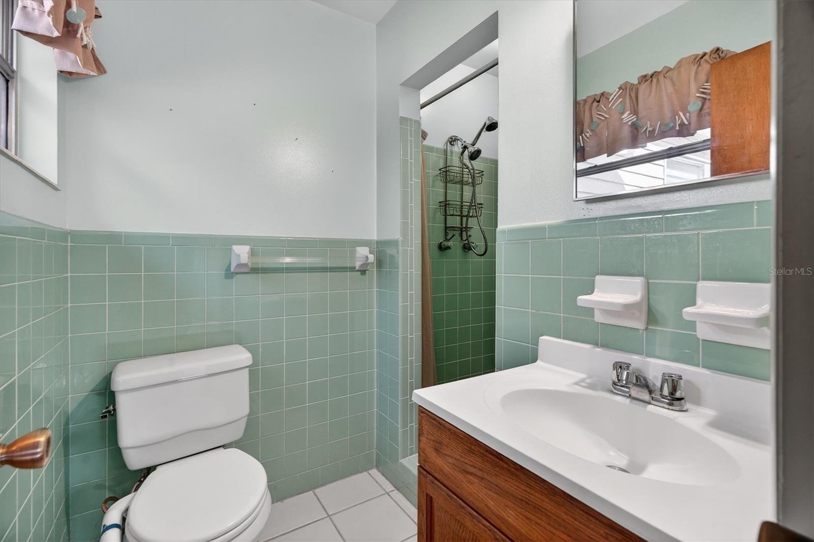 1704 LARKIN Ave ORLANDO, FL 32812