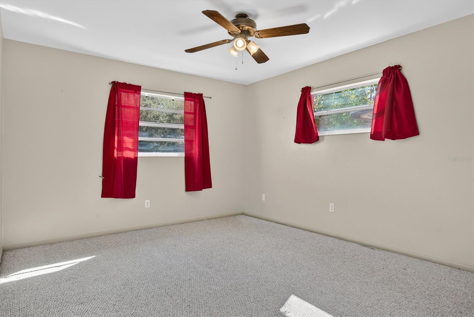 1704 LARKIN Ave ORLANDO, FL 32812