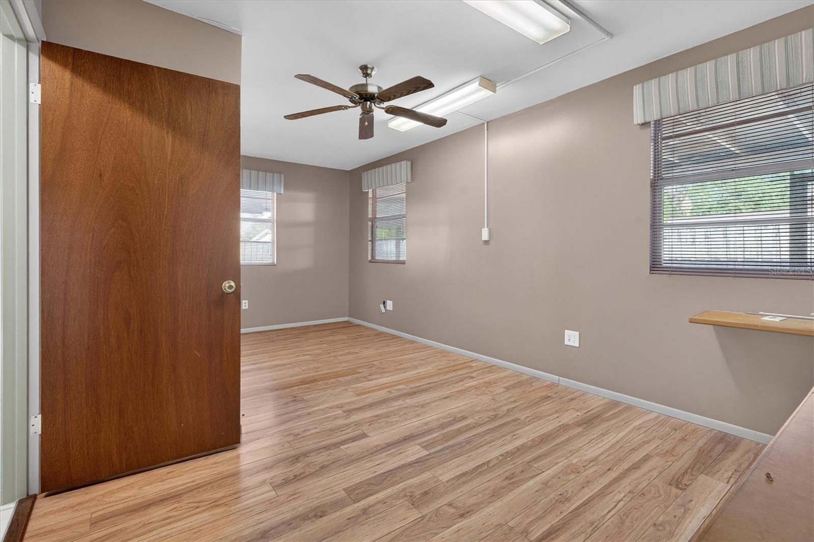 1704 LARKIN Ave ORLANDO, FL 32812