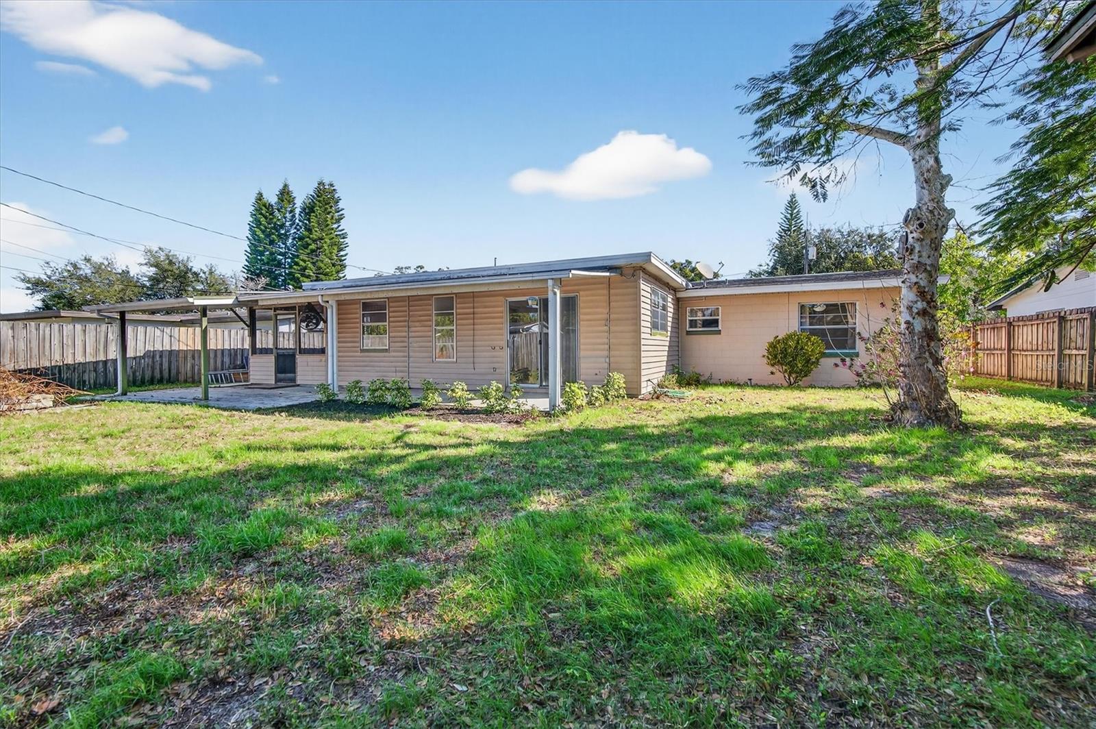 1704 LARKIN Ave ORLANDO, FL 32812