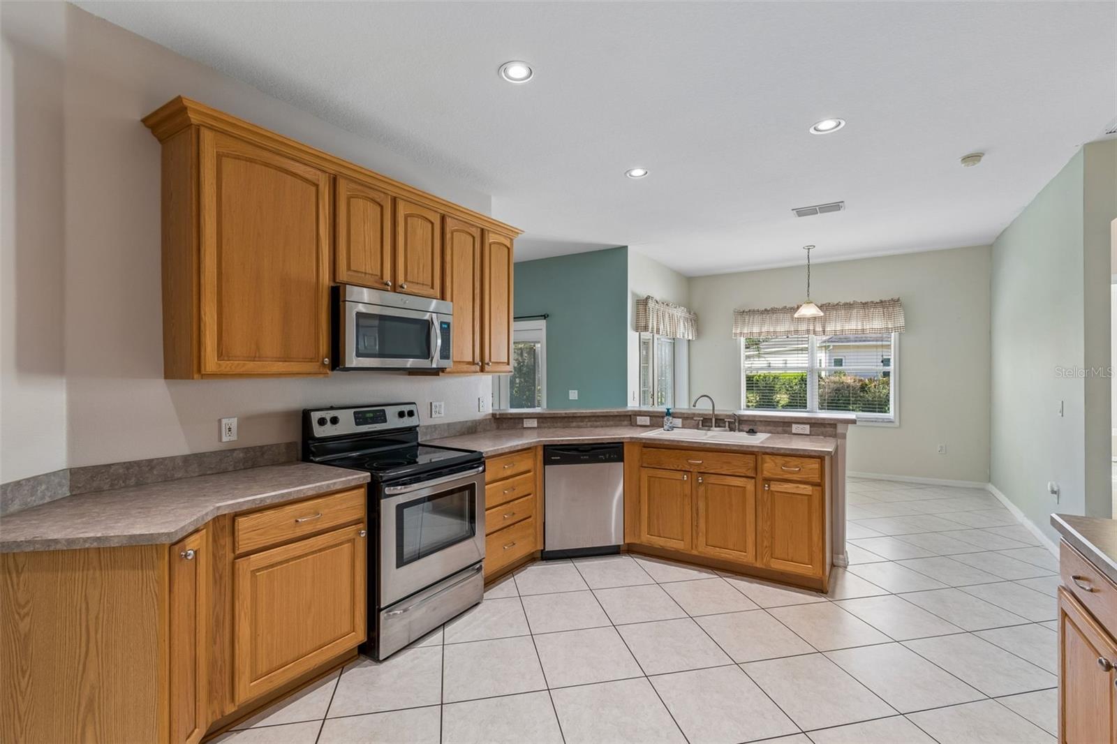 162 TALL PINES PASS KISSIMMEE, FL 34759