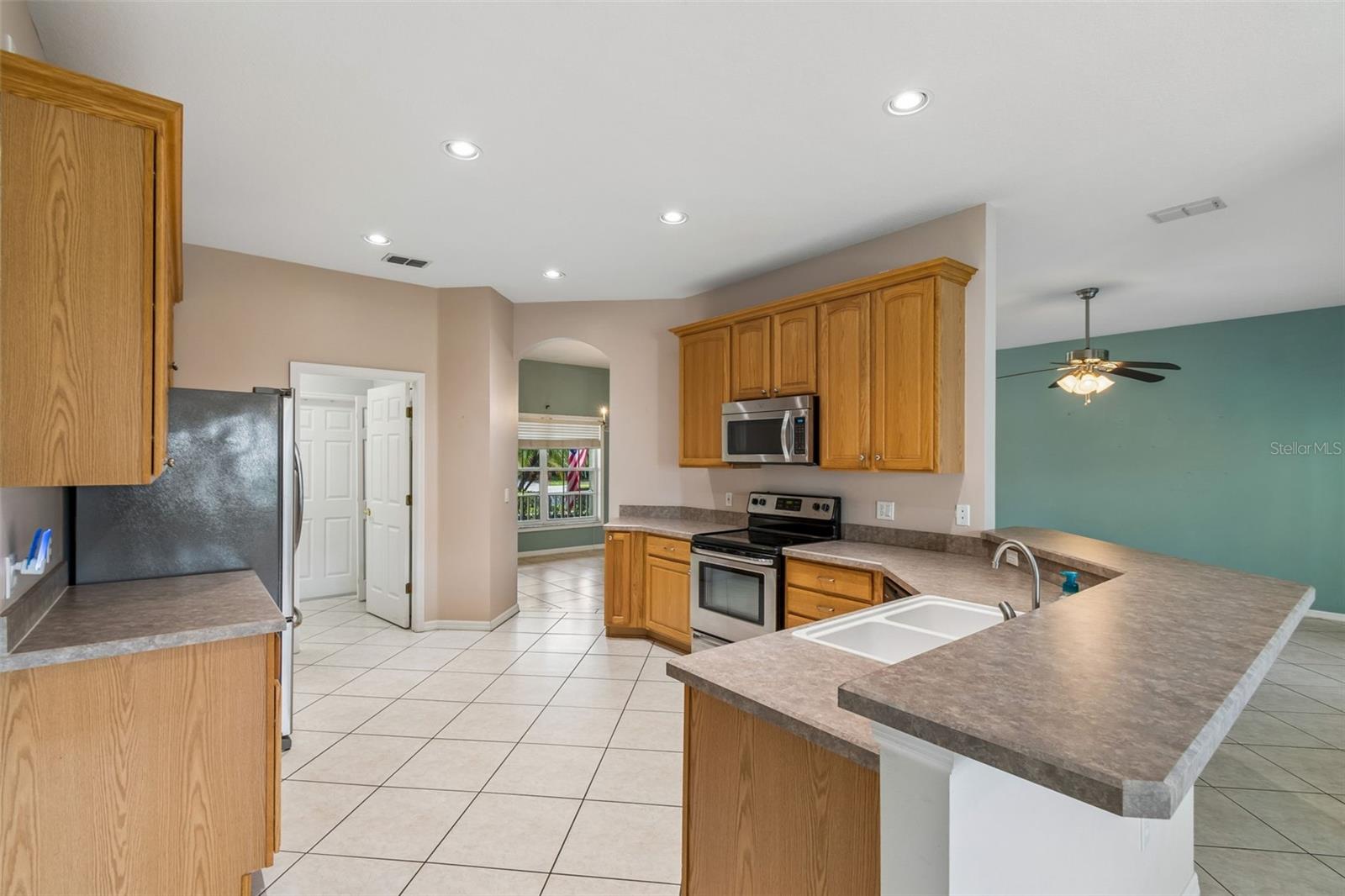 162 TALL PINES PASS KISSIMMEE, FL 34759