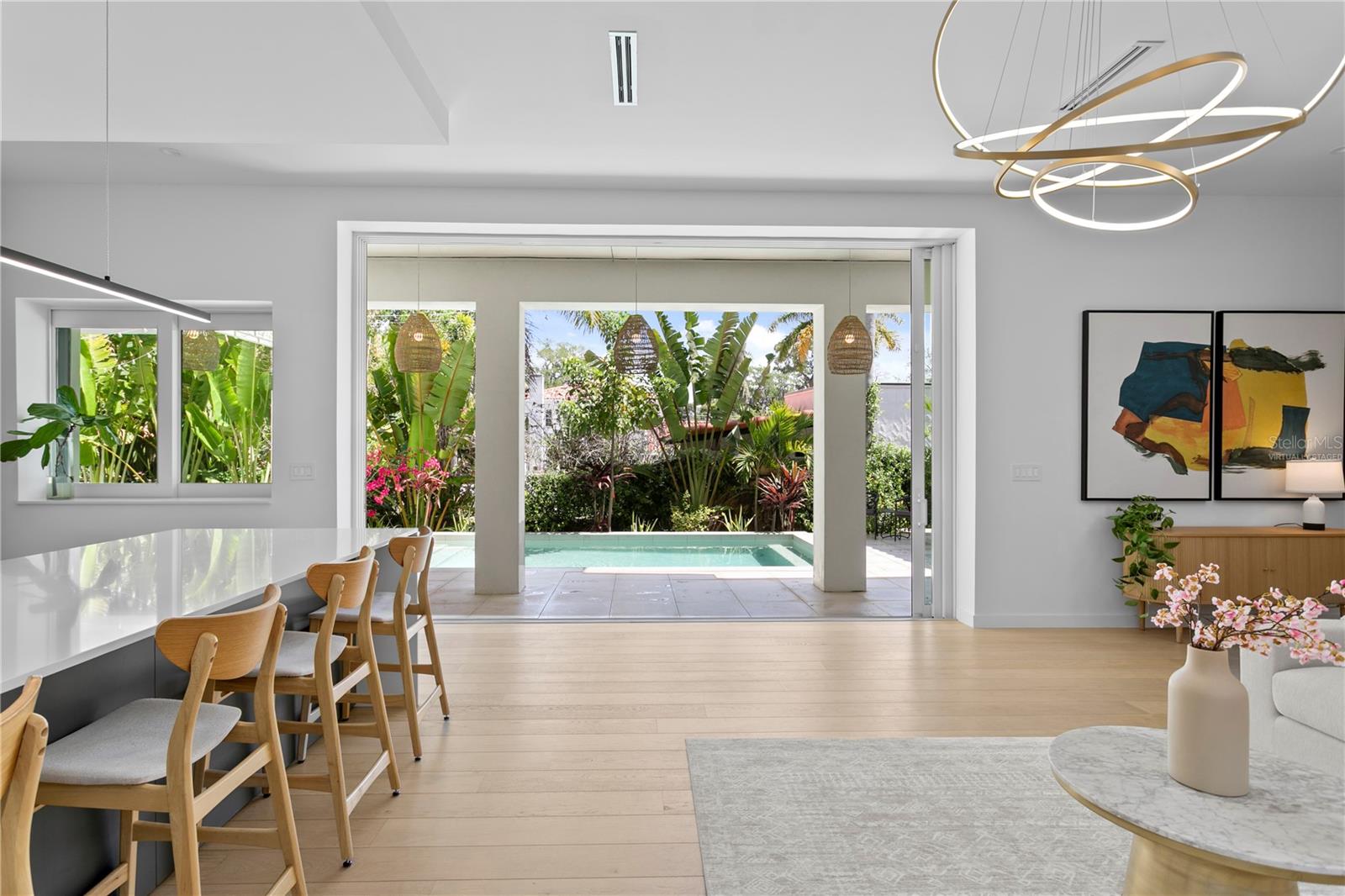 325 22ND Ave ST PETERSBURG, FL 33704