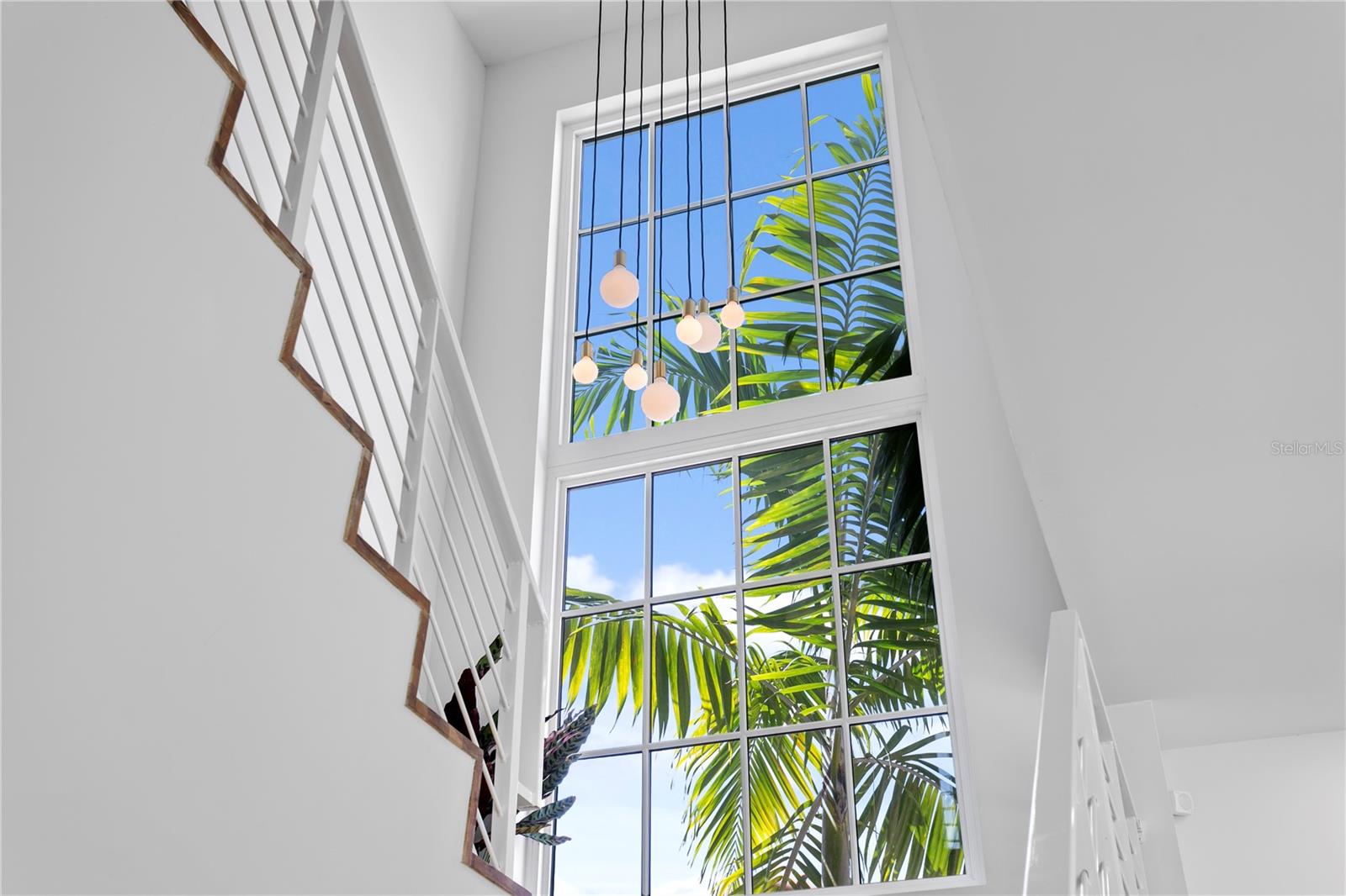 325 22ND Ave ST PETERSBURG, FL 33704