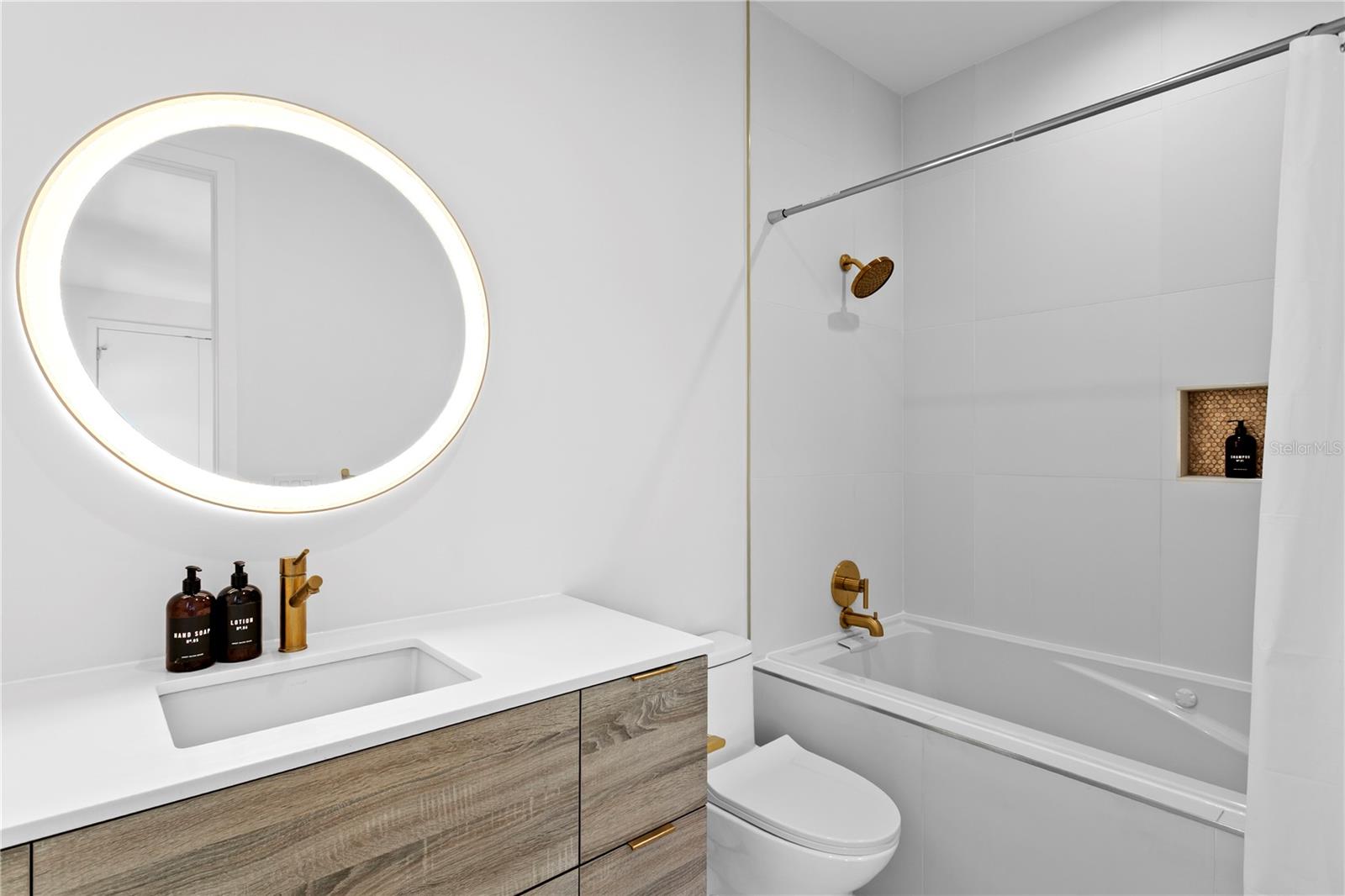 325 22ND Ave ST PETERSBURG, FL 33704