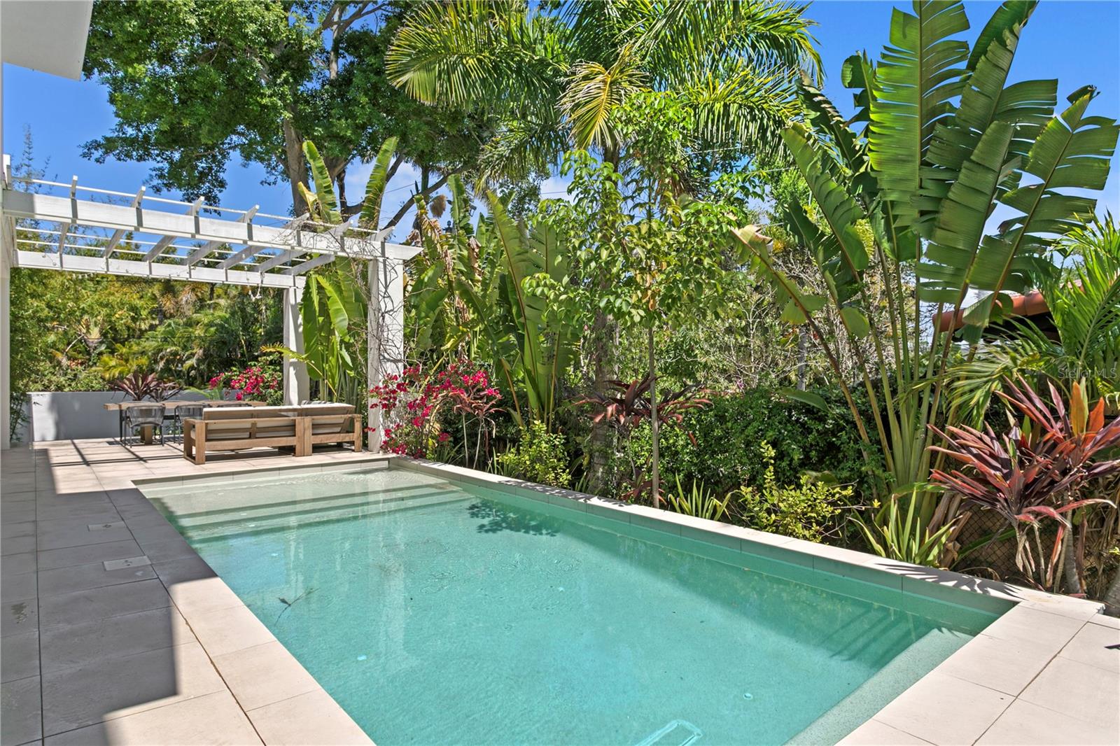 325 22ND Ave ST PETERSBURG, FL 33704