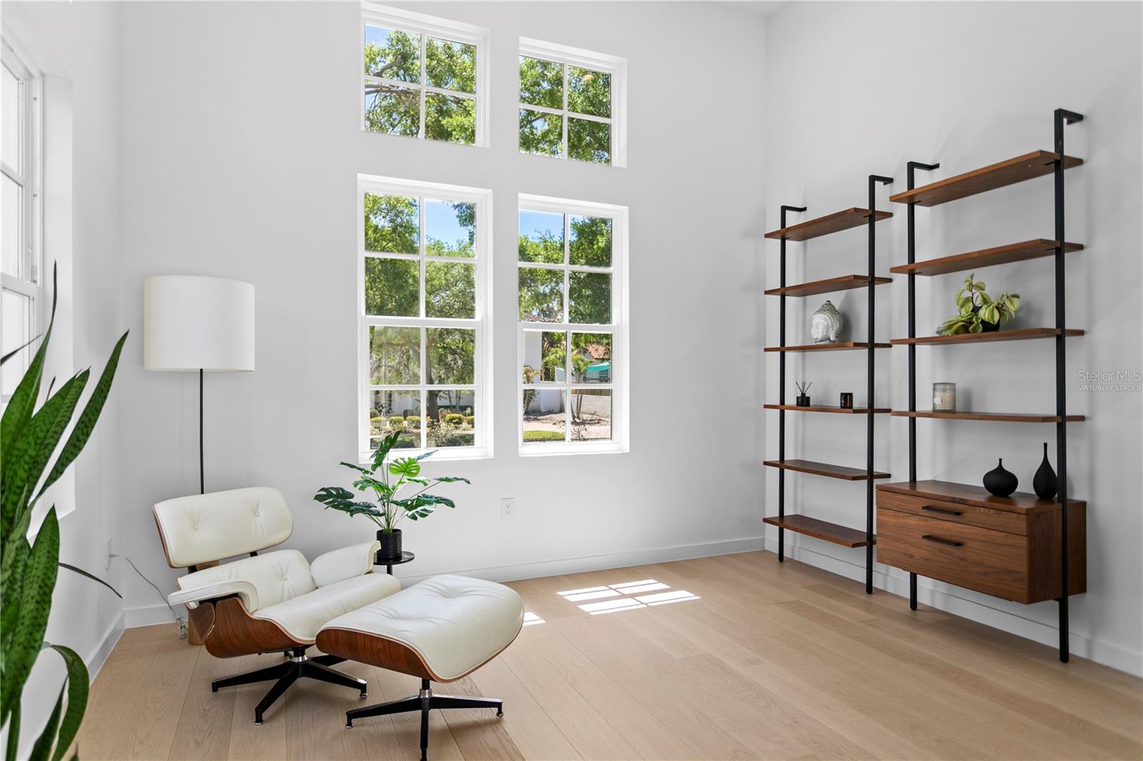 325 22ND Ave ST PETERSBURG, FL 33704