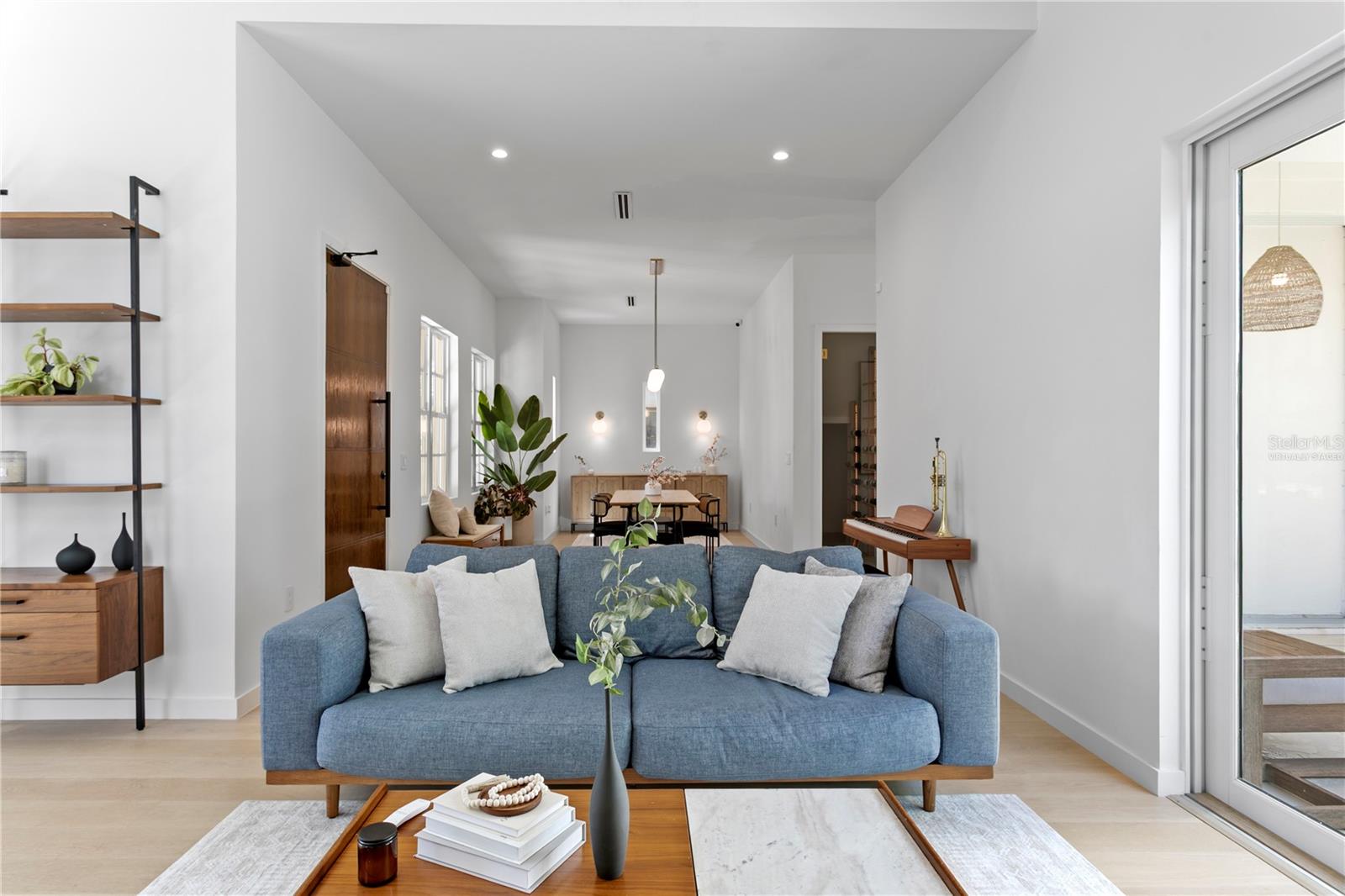 325 22ND Ave ST PETERSBURG, FL 33704