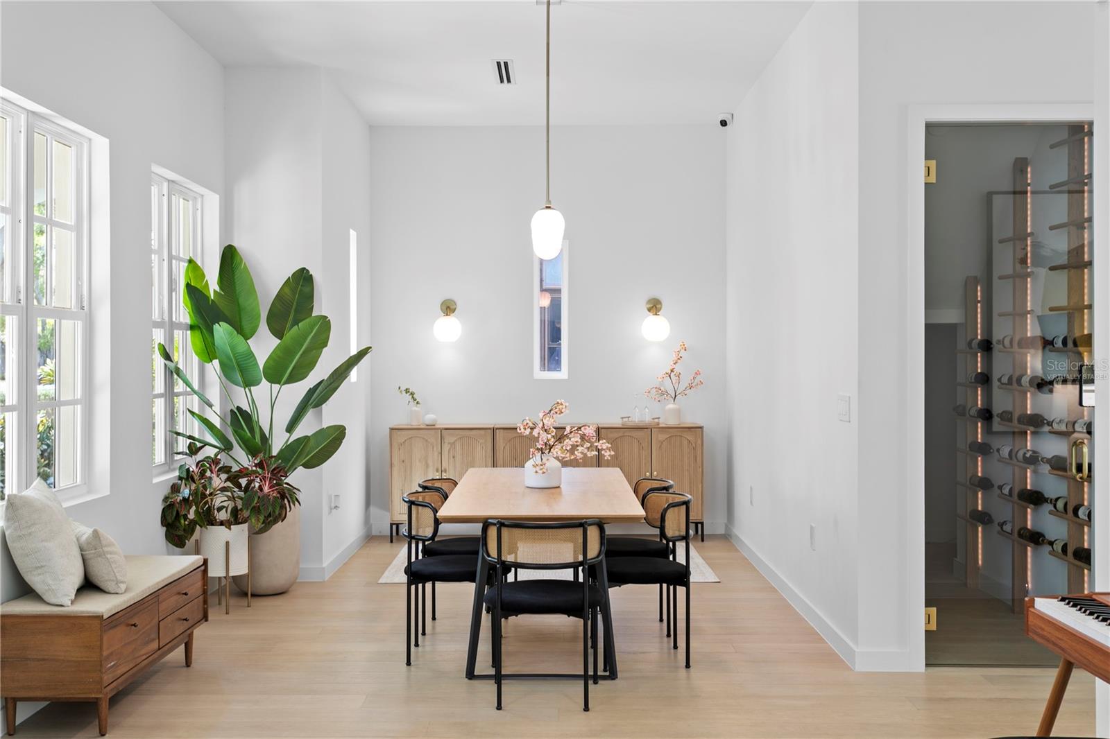 325 22ND Ave ST PETERSBURG, FL 33704