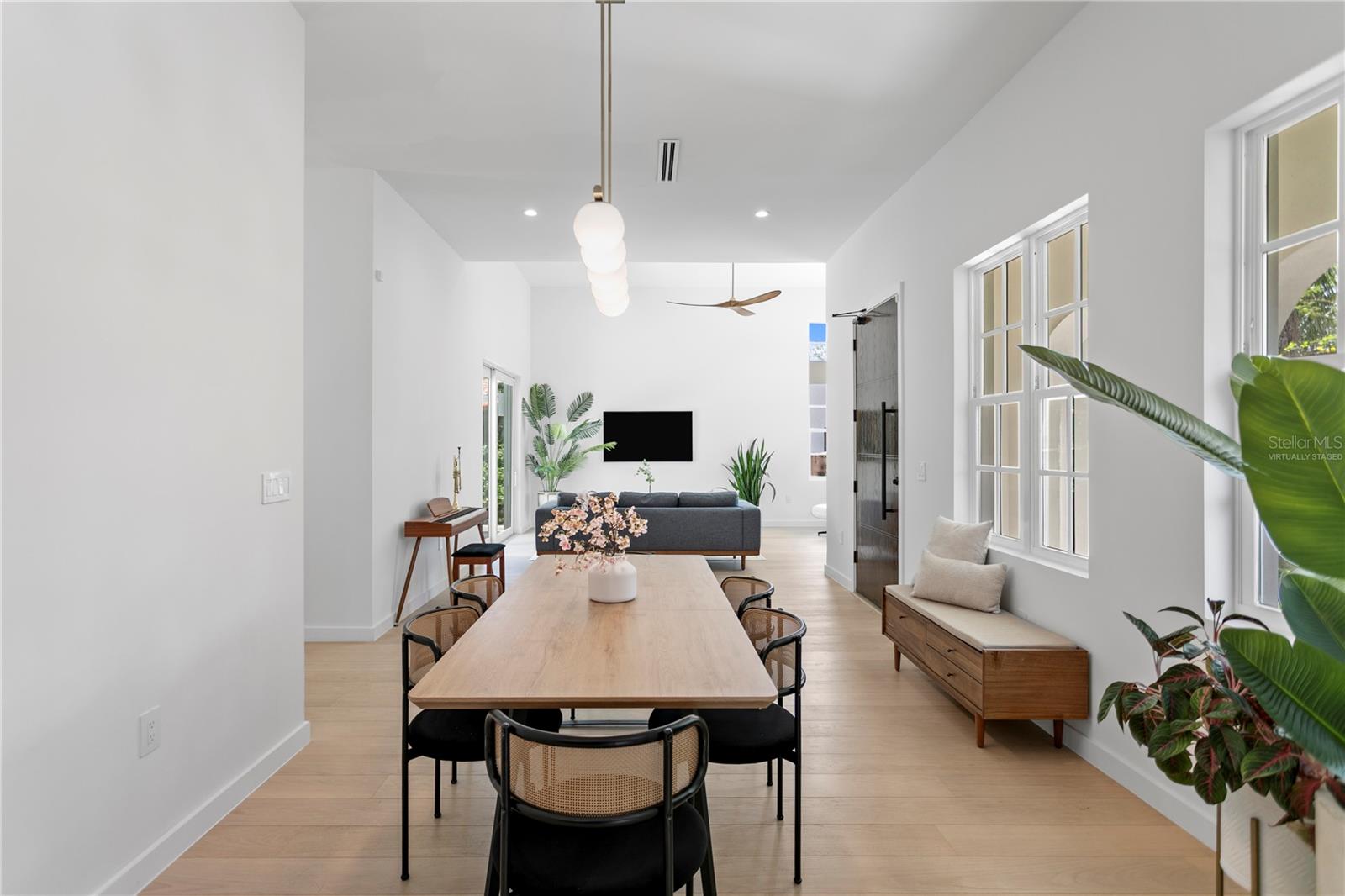 325 22ND Ave ST PETERSBURG, FL 33704