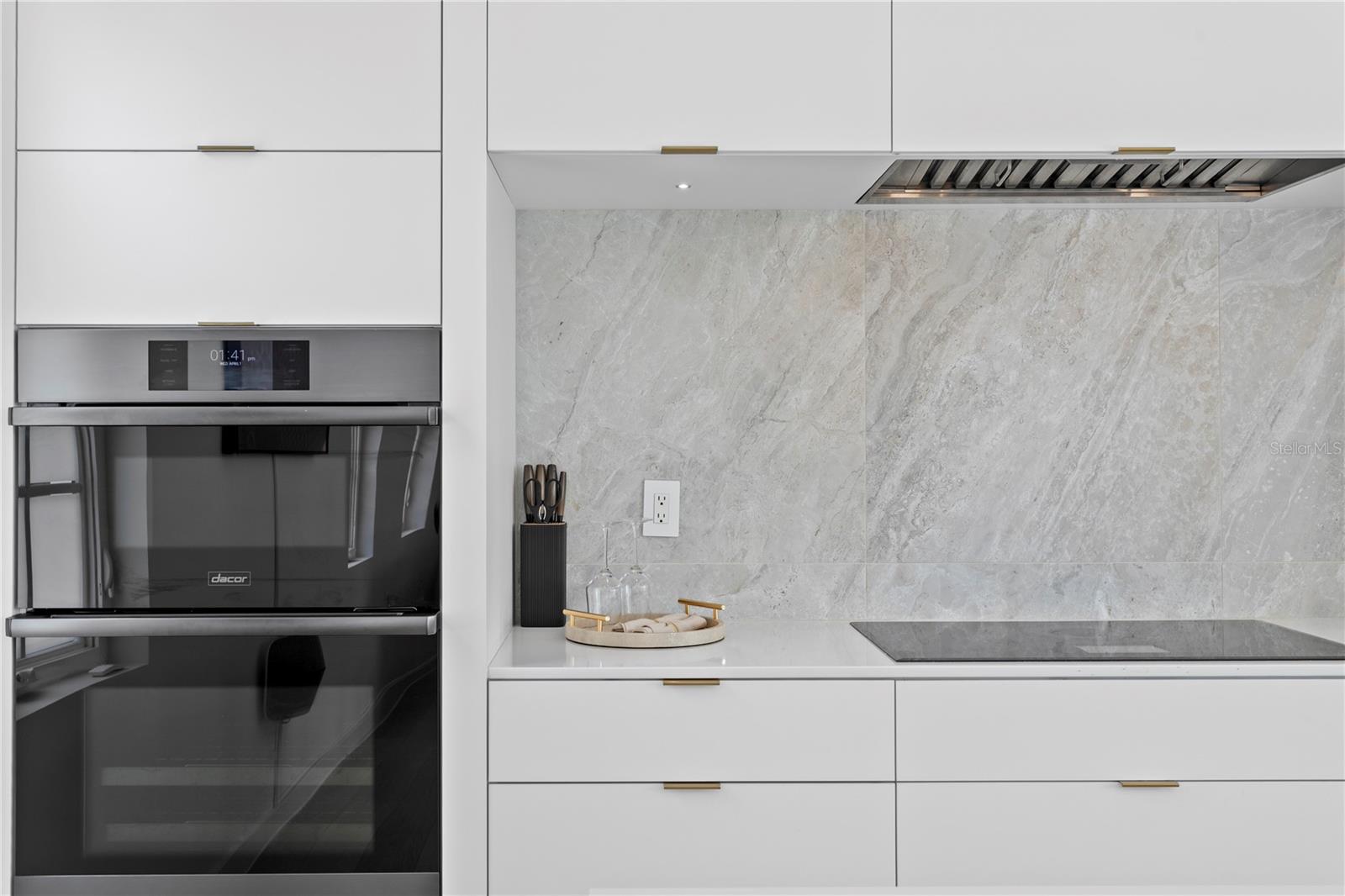 325 22ND Ave ST PETERSBURG, FL 33704