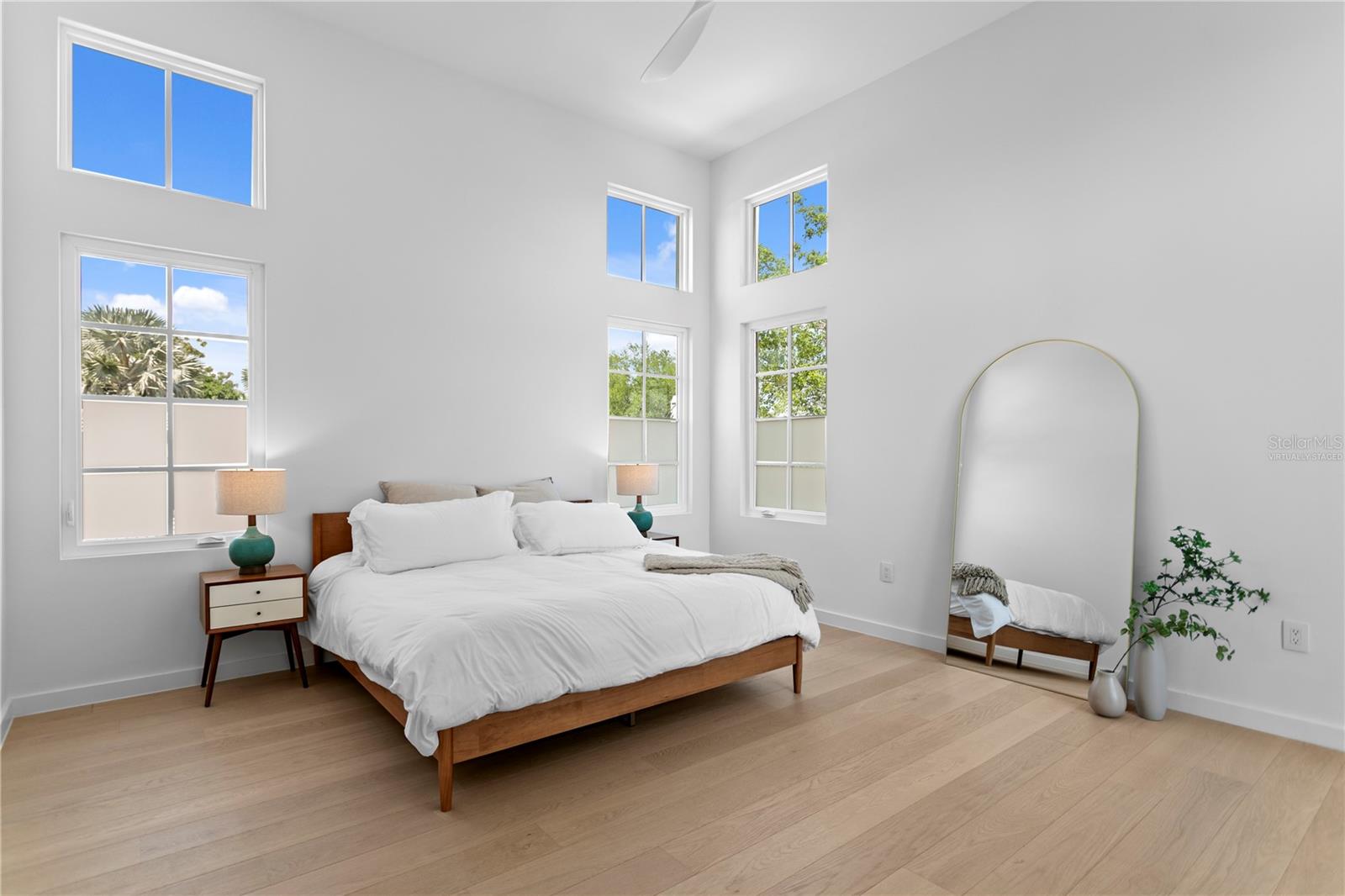 325 22ND Ave ST PETERSBURG, FL 33704