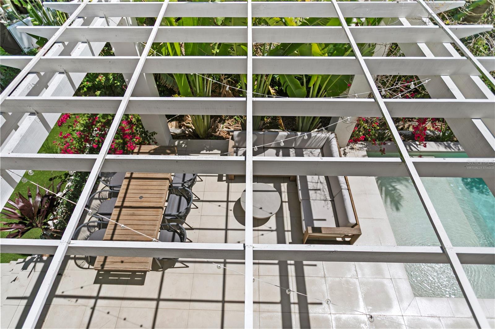 325 22ND Ave ST PETERSBURG, FL 33704