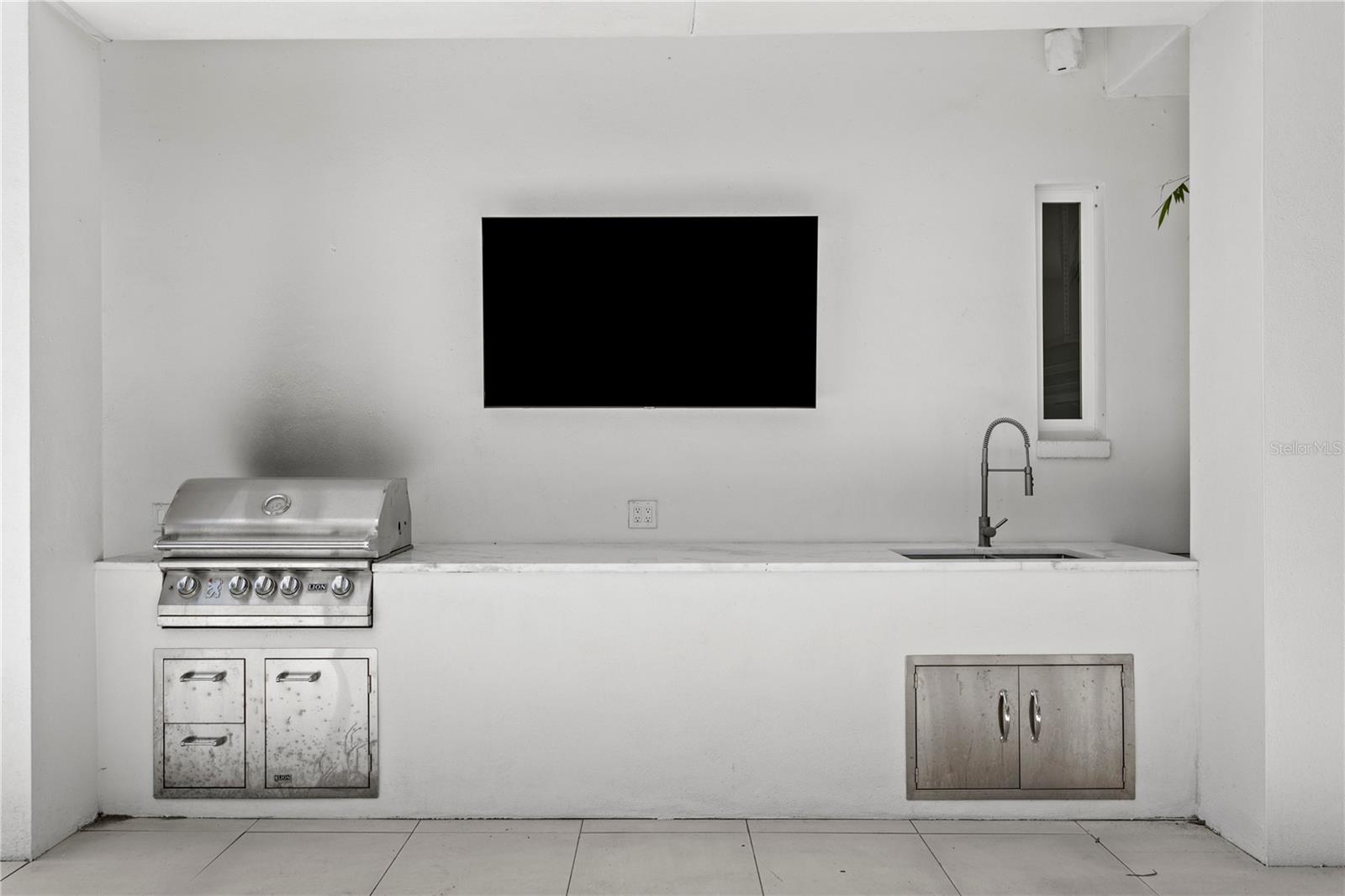 325 22ND Ave ST PETERSBURG, FL 33704