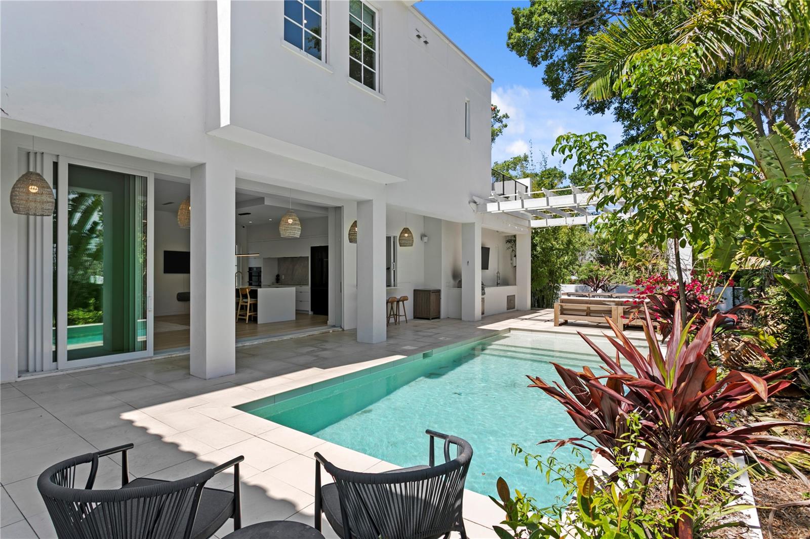 325 22ND Ave ST PETERSBURG, FL 33704