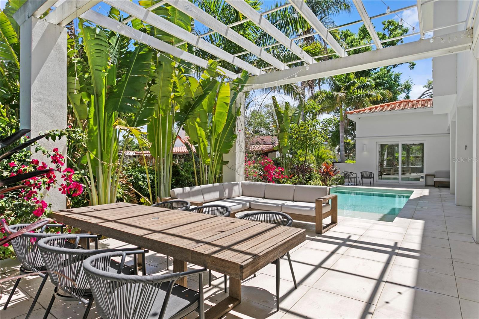 325 22ND Ave ST PETERSBURG, FL 33704