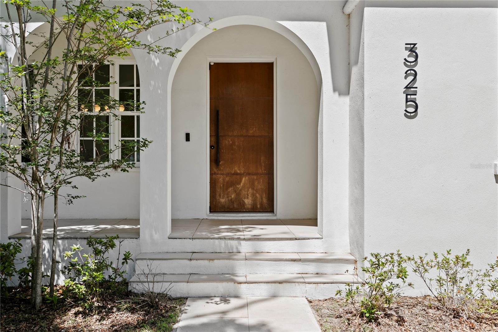 325 22ND Ave ST PETERSBURG, FL 33704