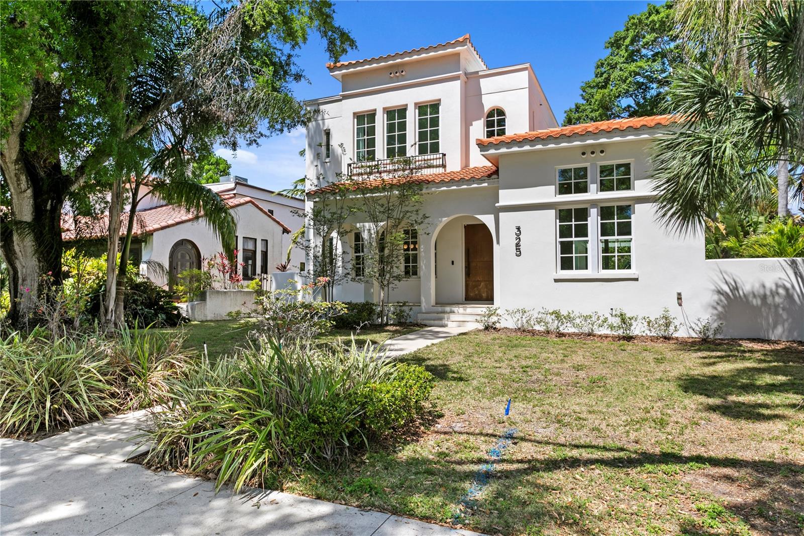 325 22ND Ave ST PETERSBURG, FL 33704