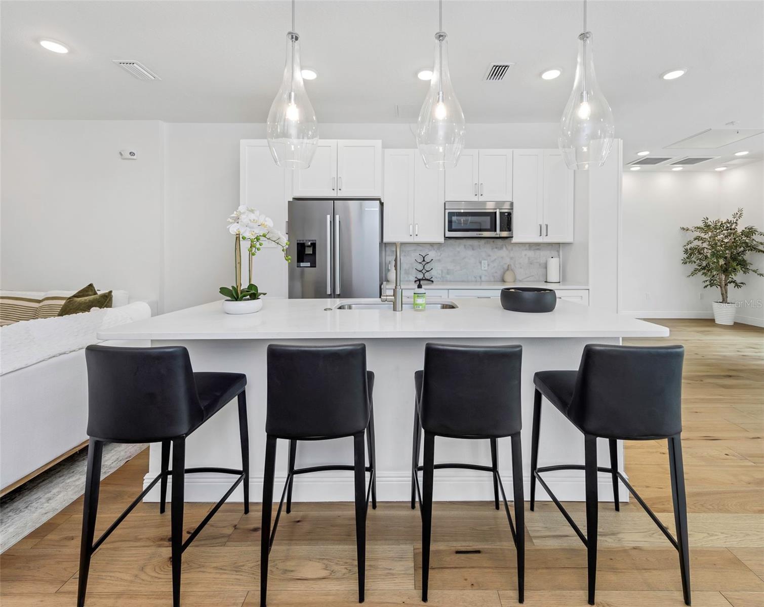 600 3RD Ave #305 ST PETERSBURG, FL 33701