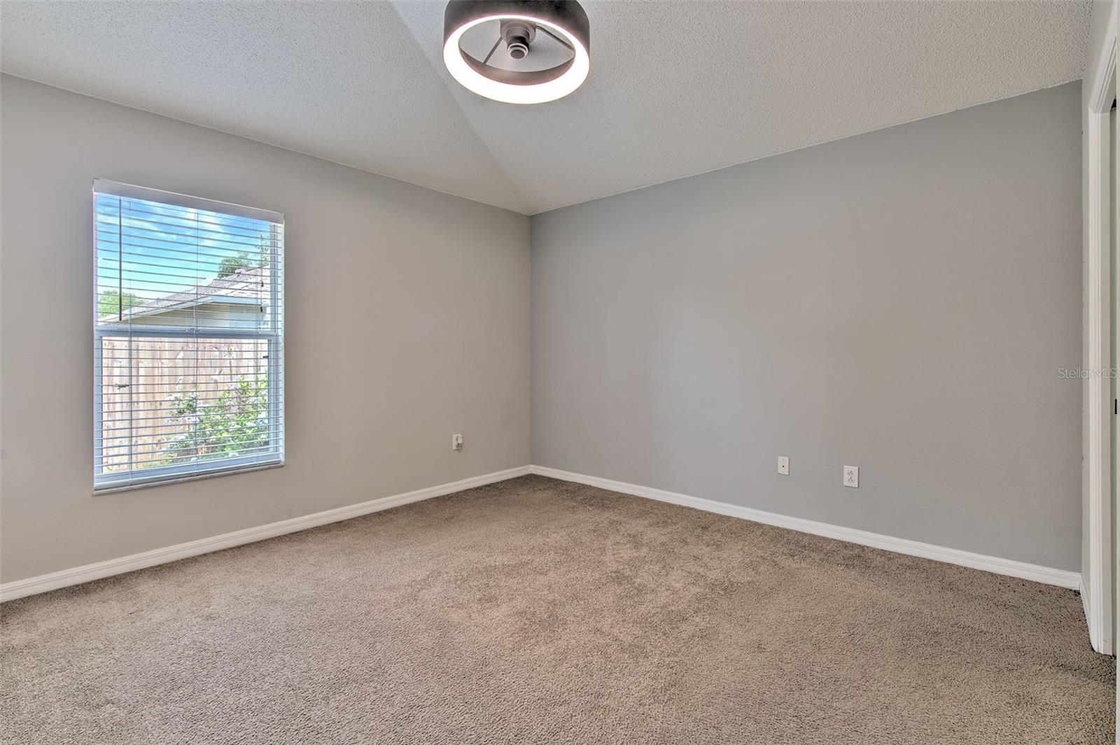 6043 POINTE PLEASANT Blvd WESLEY CHAPEL, FL 33545