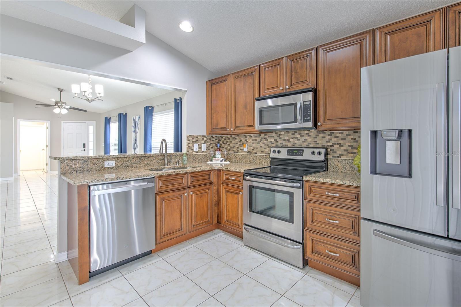 6043 POINTE PLEASANT Blvd WESLEY CHAPEL, FL 33545