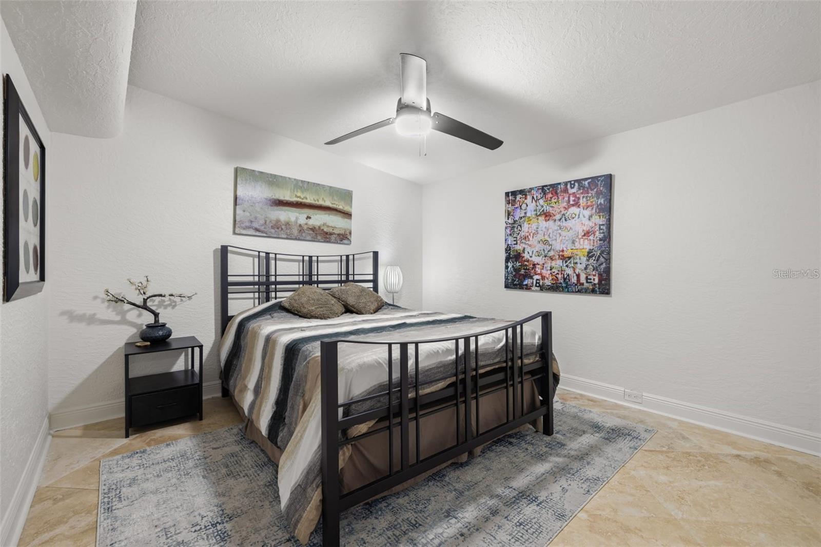 2785 BAYSIDE Dr ST PETERSBURG, FL 33705