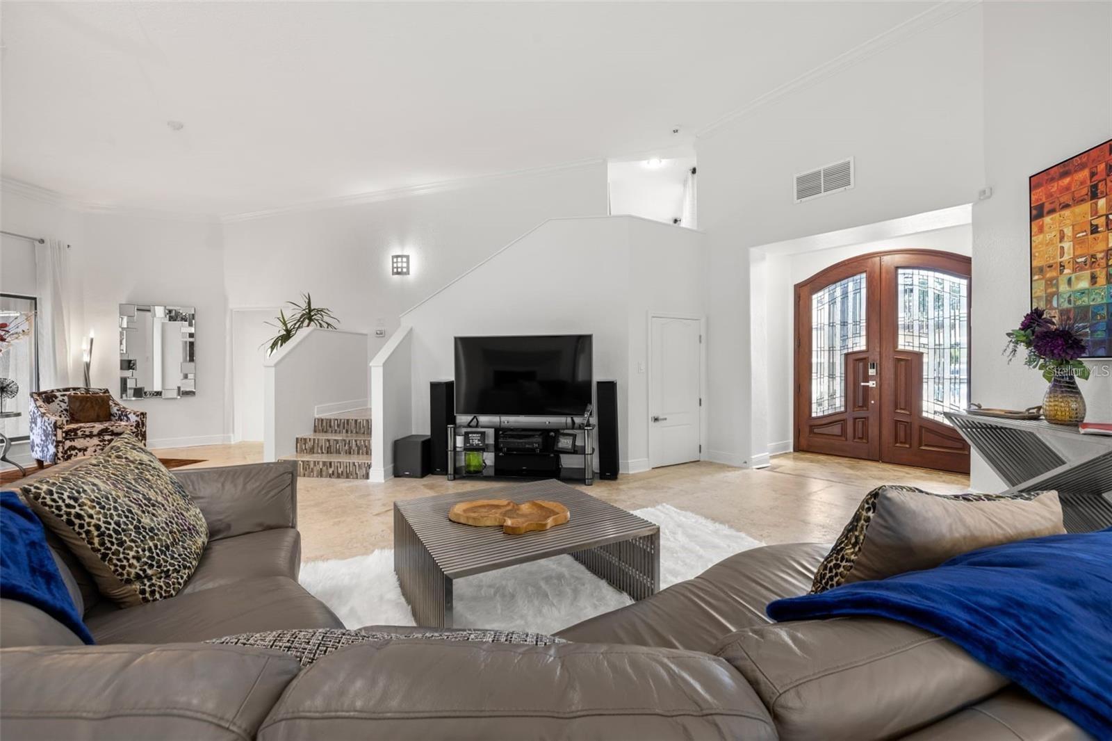 2785 BAYSIDE Dr ST PETERSBURG, FL 33705