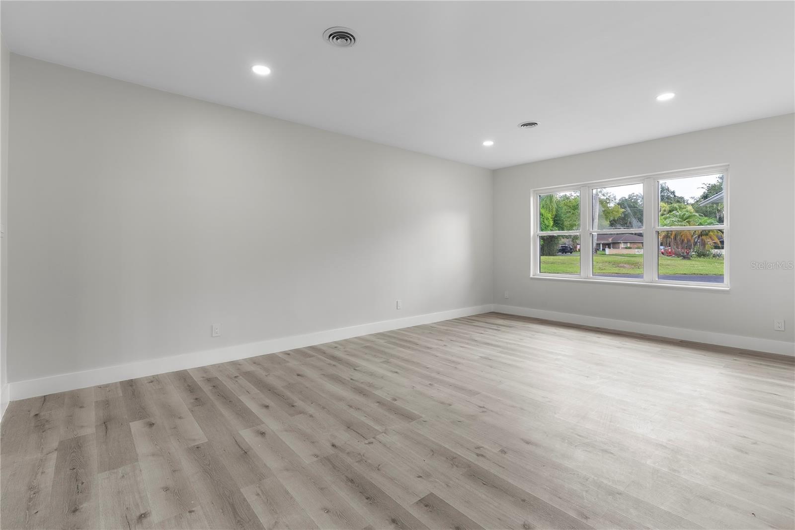 5526 PARKDALE Dr ORLANDO, FL 32839