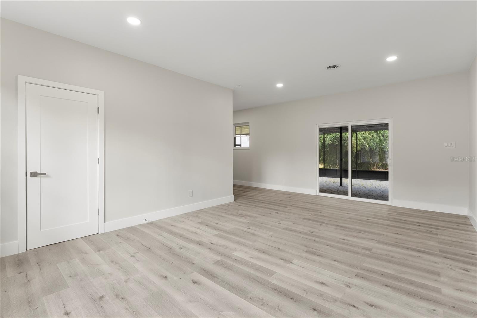 5526 PARKDALE Dr ORLANDO, FL 32839