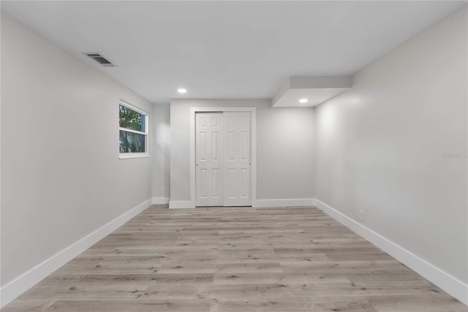 5526 PARKDALE Dr ORLANDO, FL 32839