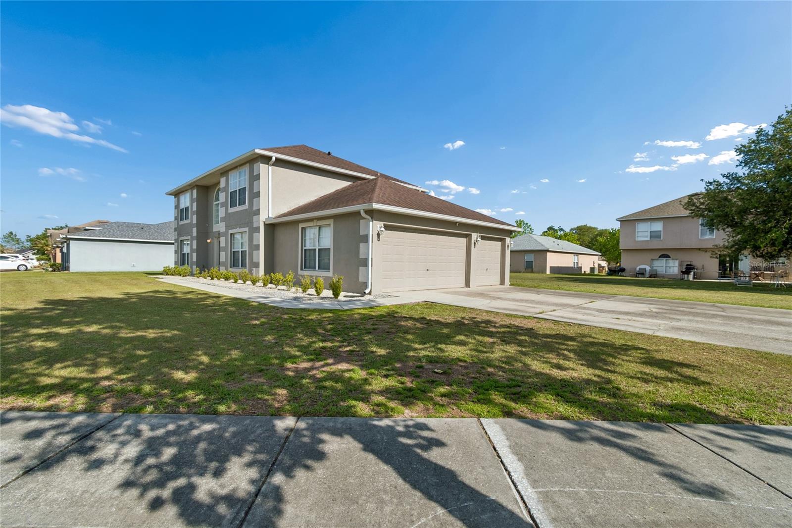 2789 WOODLAND Crk Cir KISSIMMEE, FL 34744
