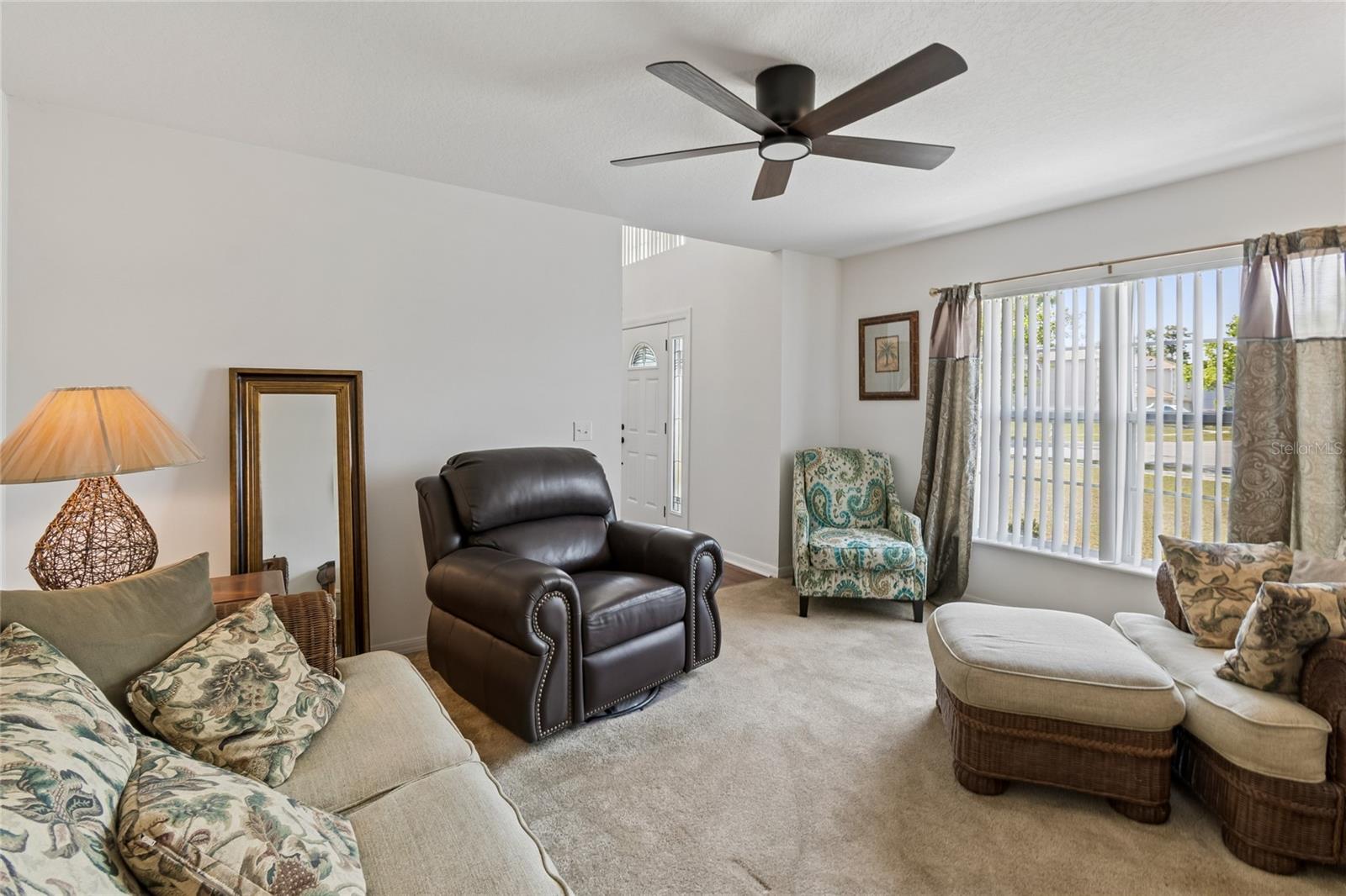 2789 WOODLAND Crk Cir KISSIMMEE, FL 34744