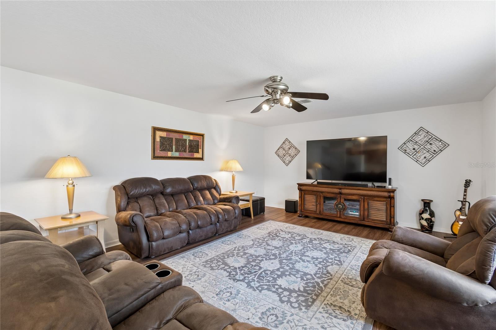 2789 WOODLAND Crk Cir KISSIMMEE, FL 34744