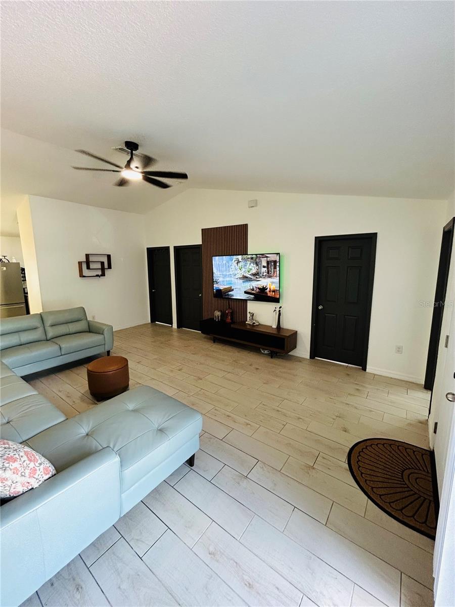 635 GAZELLE Dr KISSIMMEE, FL 34759