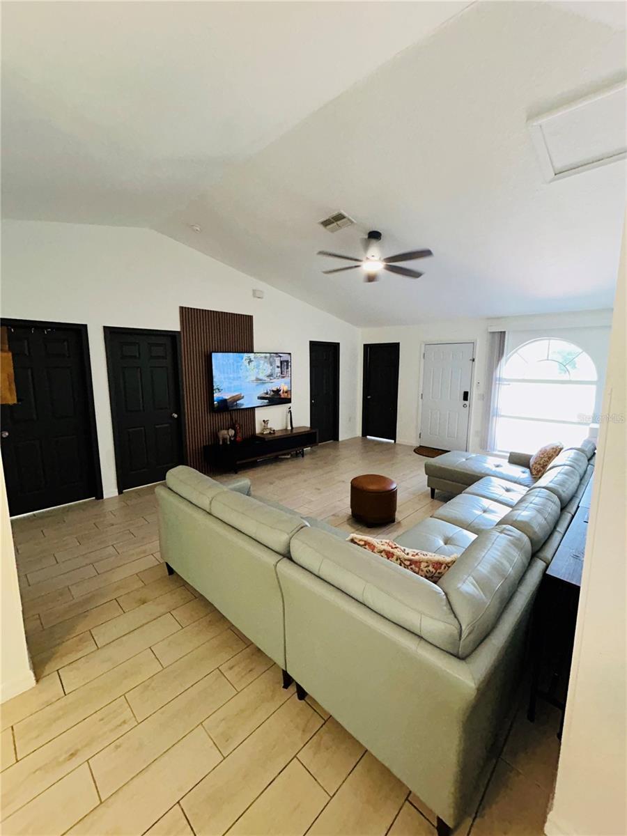 635 GAZELLE Dr KISSIMMEE, FL 34759