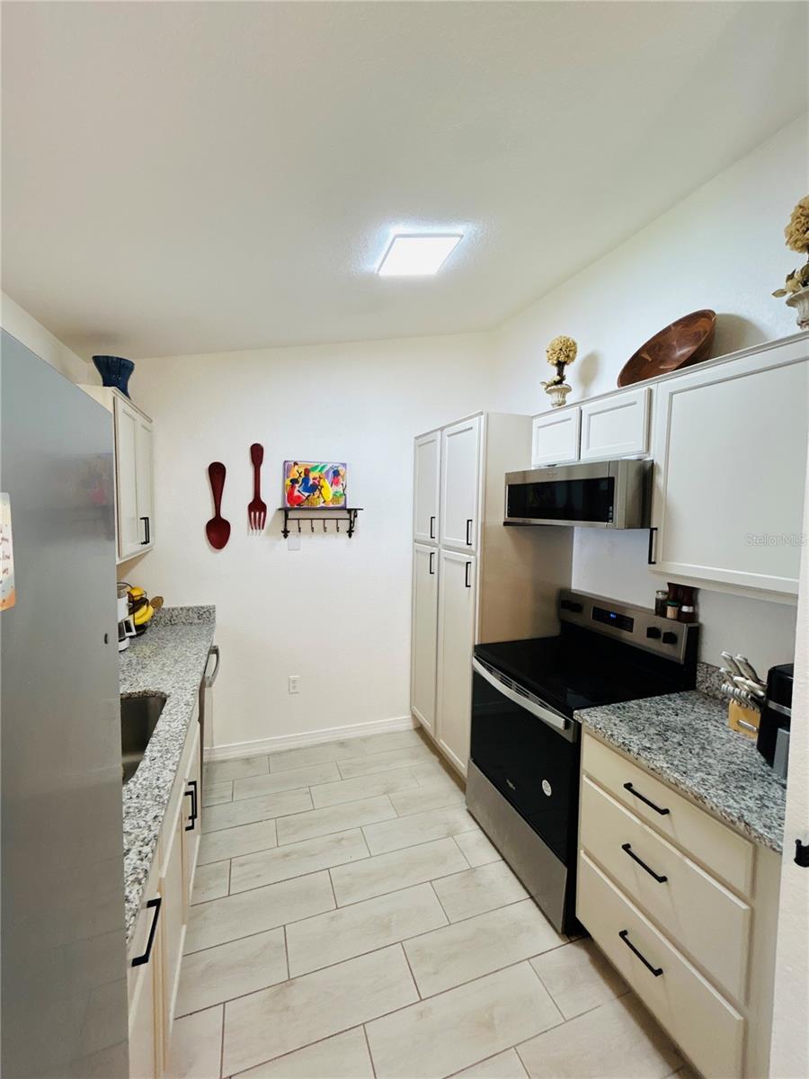 635 GAZELLE Dr KISSIMMEE, FL 34759