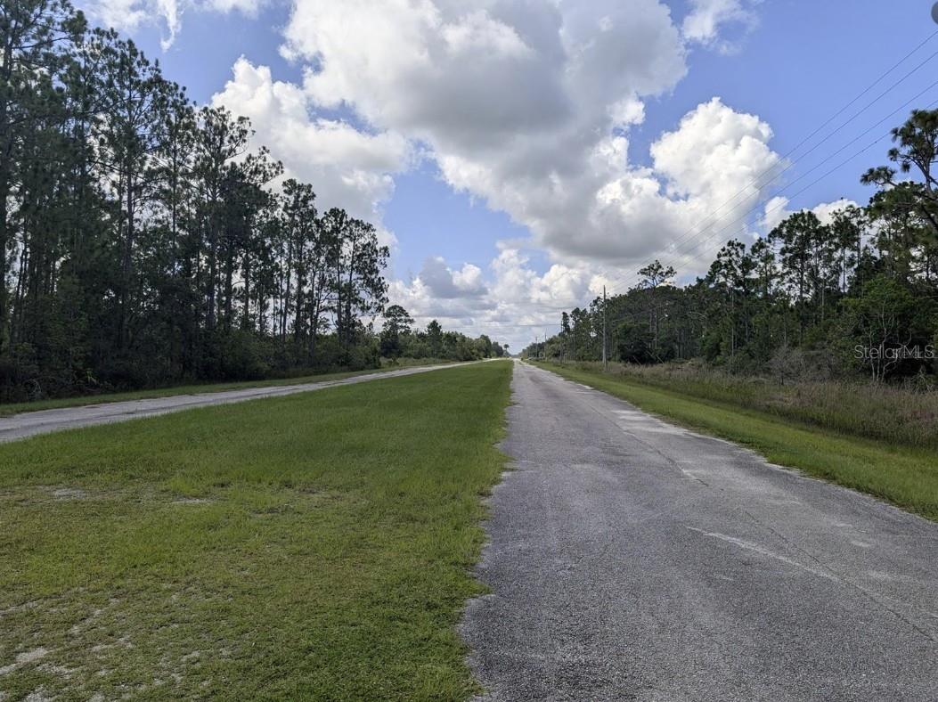 401 CAMELLIA Dr INDIAN LAKE ESTATES, FL 33855