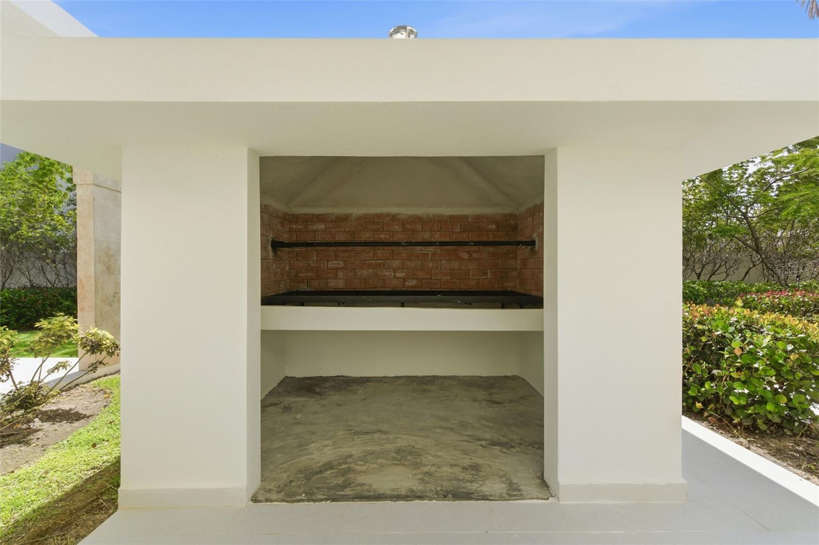 206 LEGACY DORADO, PR 00646