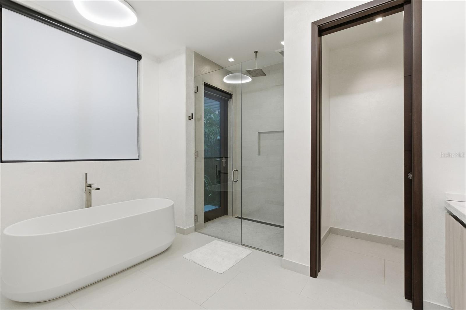 206 LEGACY DORADO, PR 00646