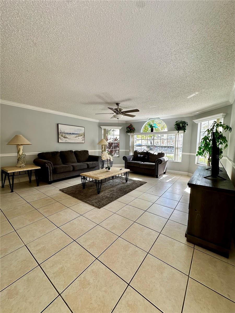 5012 LAGUNA BAY Cir #73 KISSIMMEE, FL 34746