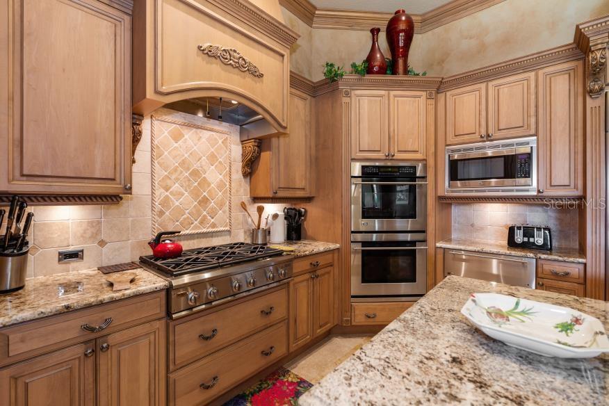 841 PONCE DE LEON Dr ST PETERSBURG, FL 33715