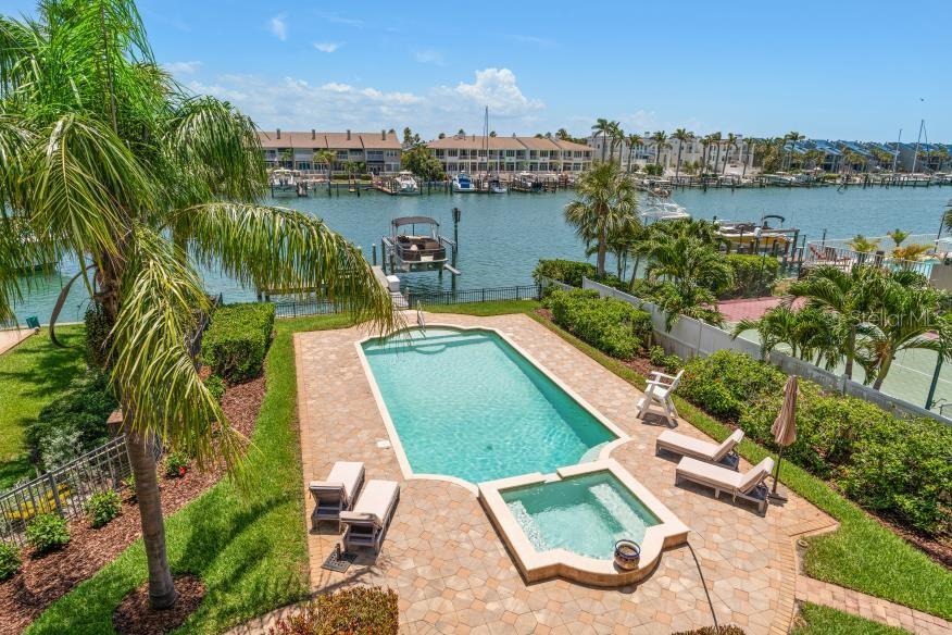 841 PONCE DE LEON Dr ST PETERSBURG, FL 33715