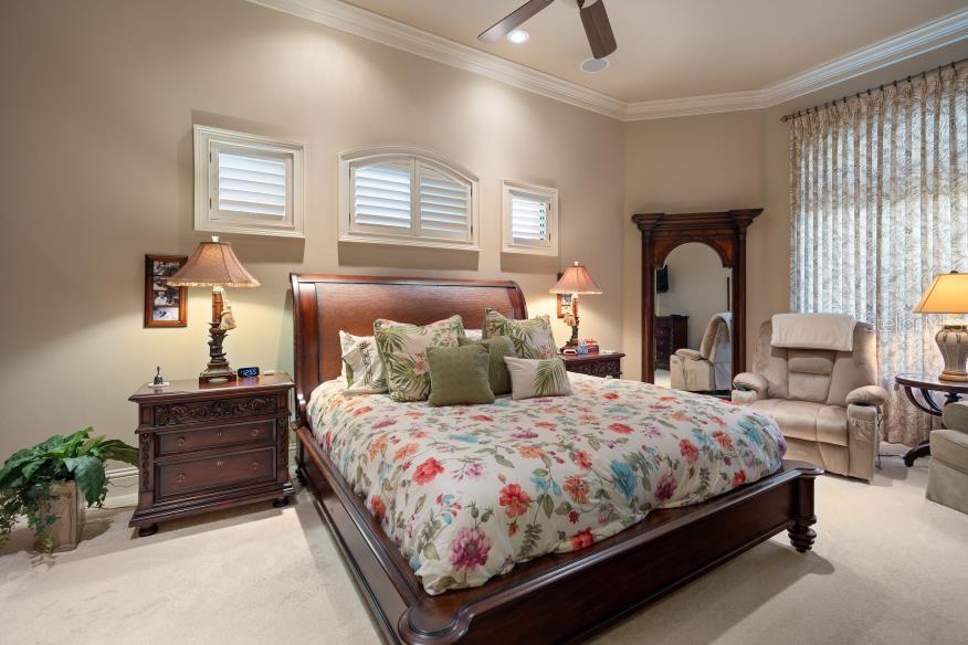 841 PONCE DE LEON Dr ST PETERSBURG, FL 33715